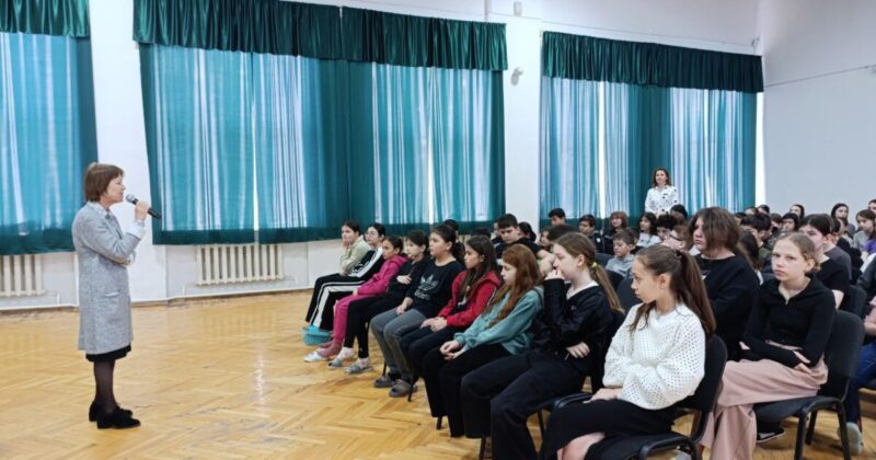 Встреча с членом-корреспондентом Адыгской (Черкесской) международной академии наук М. А.  Котляровой